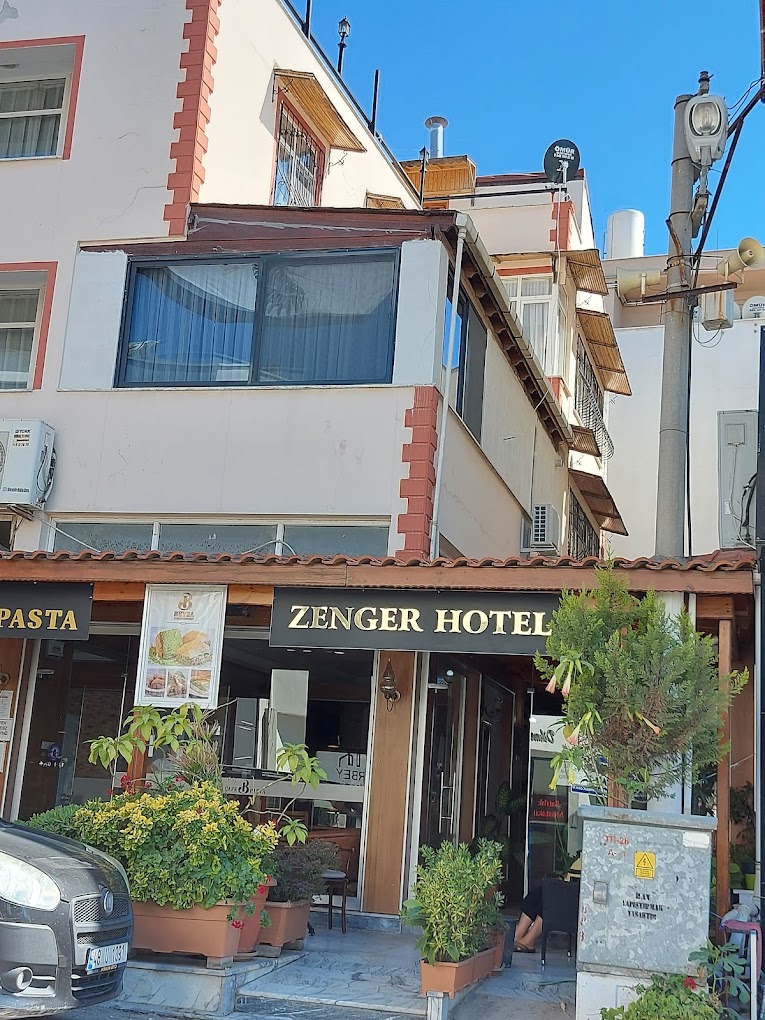 Zenger Hotel logo